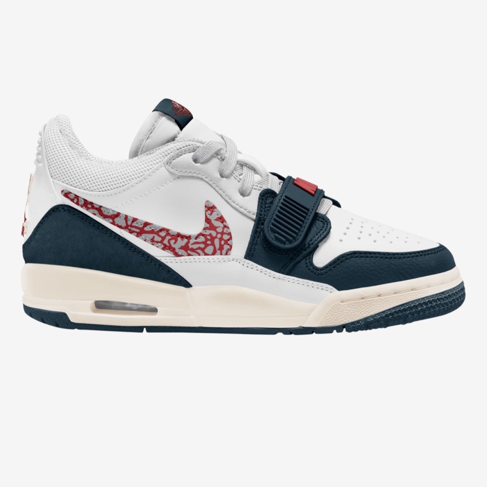 Jordan Legacy 312 Low
Boys' Grade School